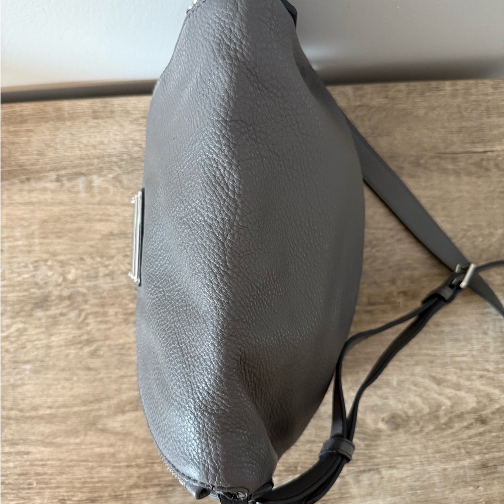 Marc By Marc Jacobs Classic Q Natasha Leather Crossbody Bag - Picture 2 of 12